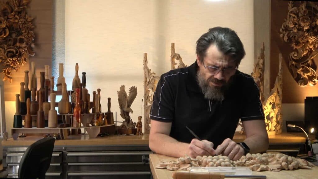 Scrapers for Wood Carving