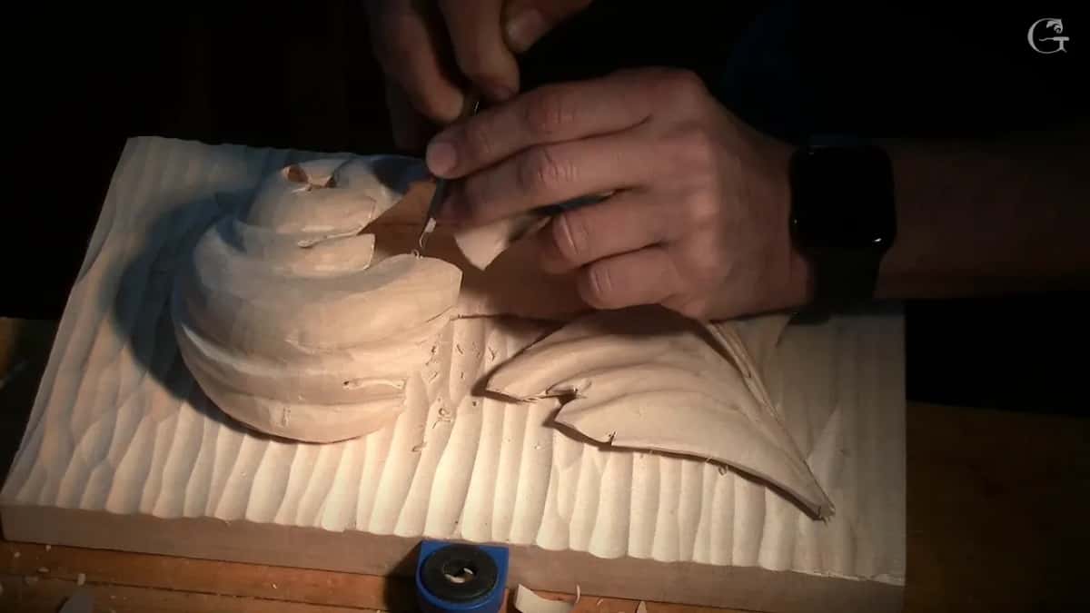Small tool at the curled head, the board already textured