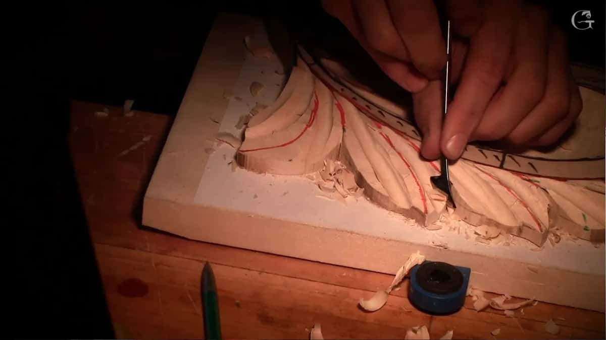 Thin tool laid into a hollow