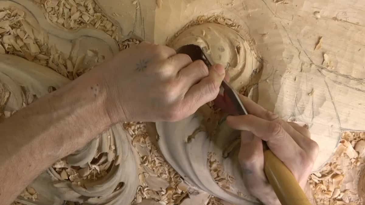 A dark bent gouge sits in the bowl.