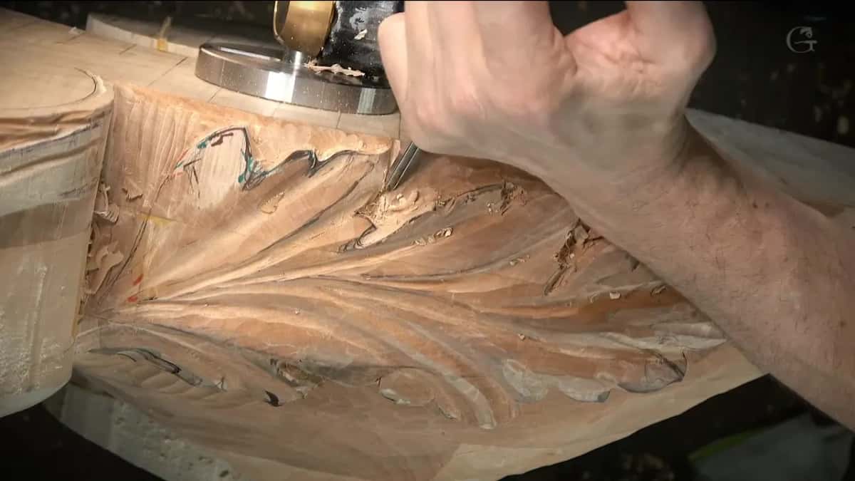 A fist drives the tool into the lobes from above
