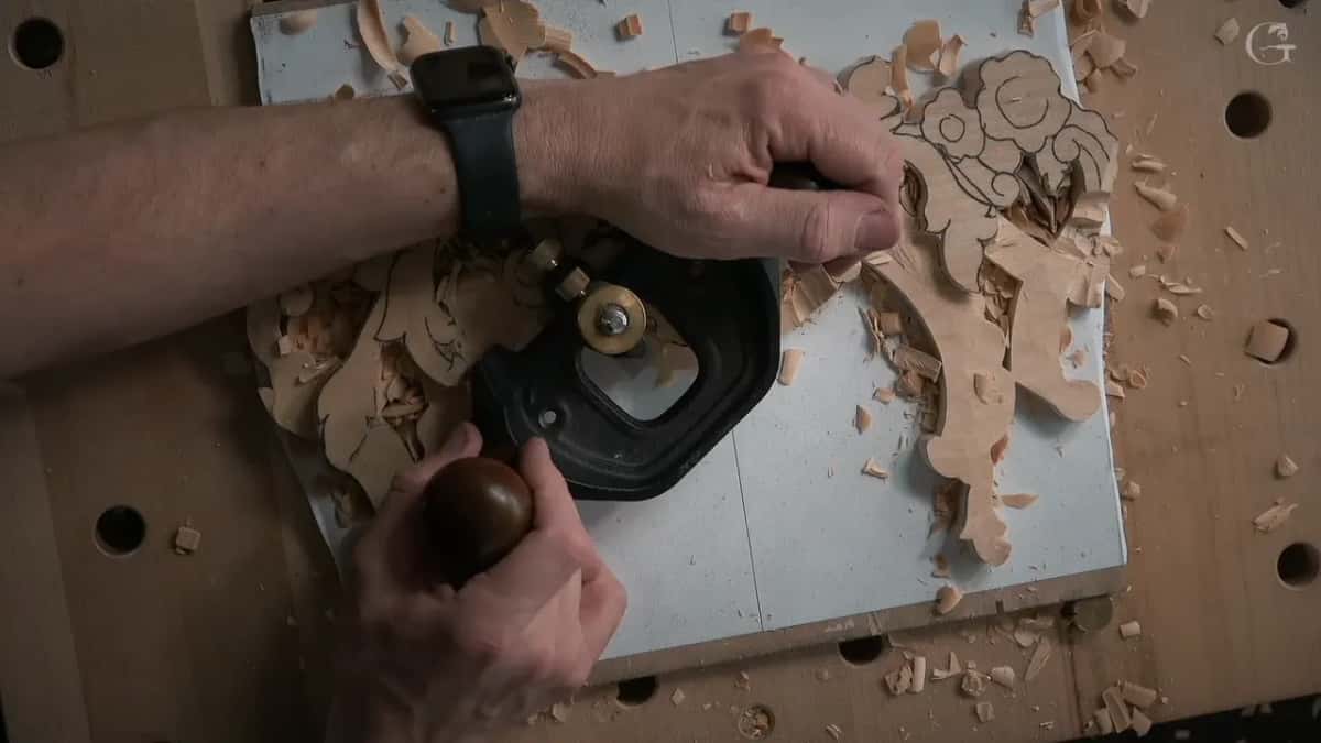 Router plane riding the ground