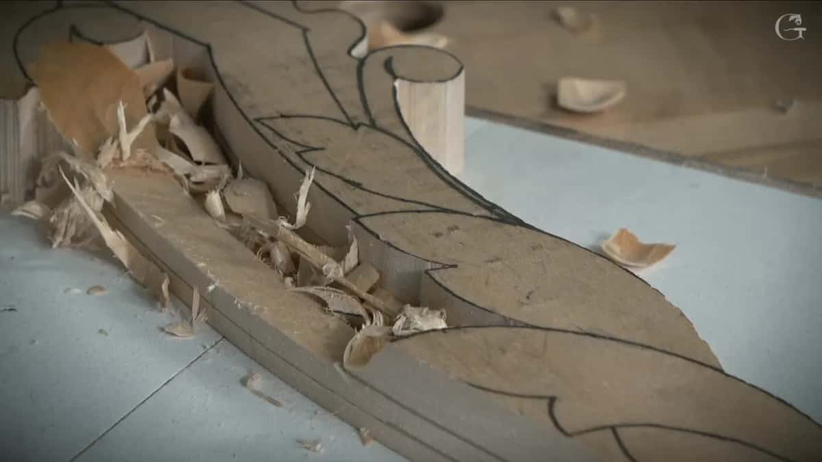 Fine shavings in the lowered strip
