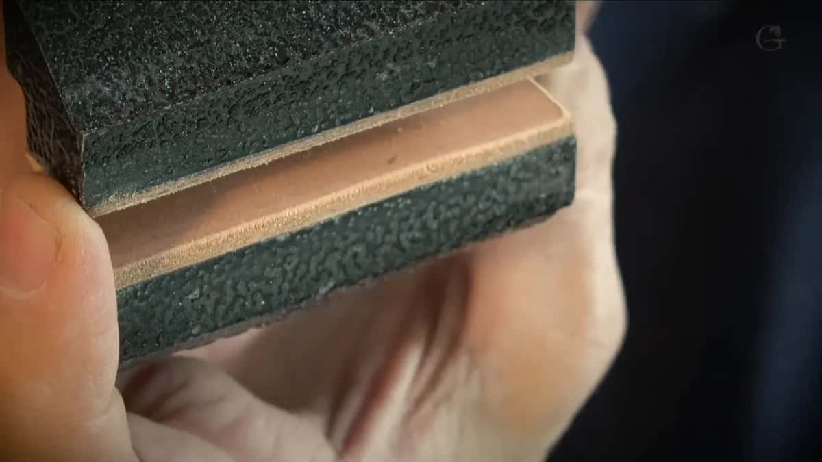 Thick leather lining inside the vise jaws