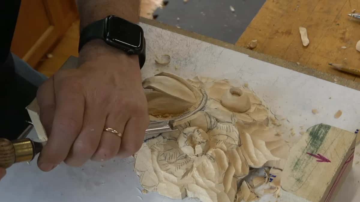 Outlining where the stem crosses