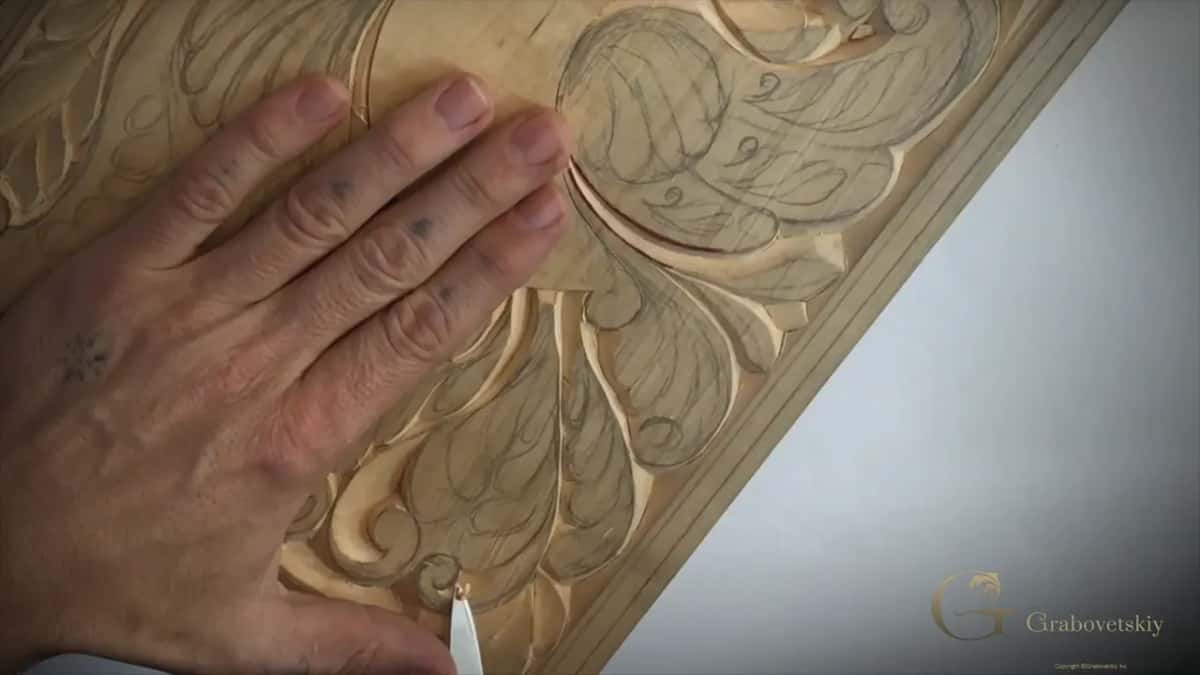 Spread fingers over the leaves, blade at one small curl