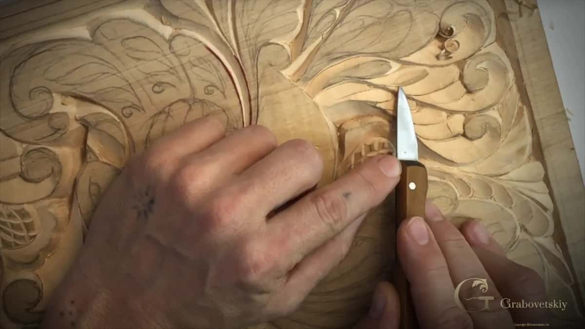 Tip working a curl at the right of the panel