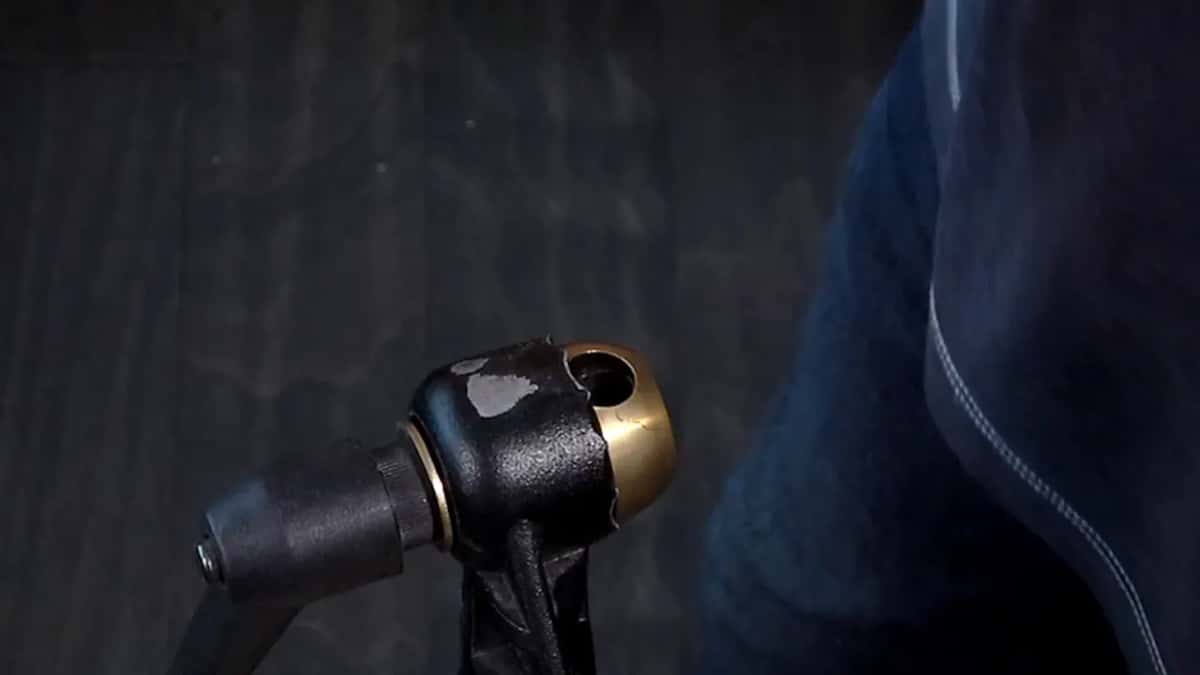 Black vise head, brass collar