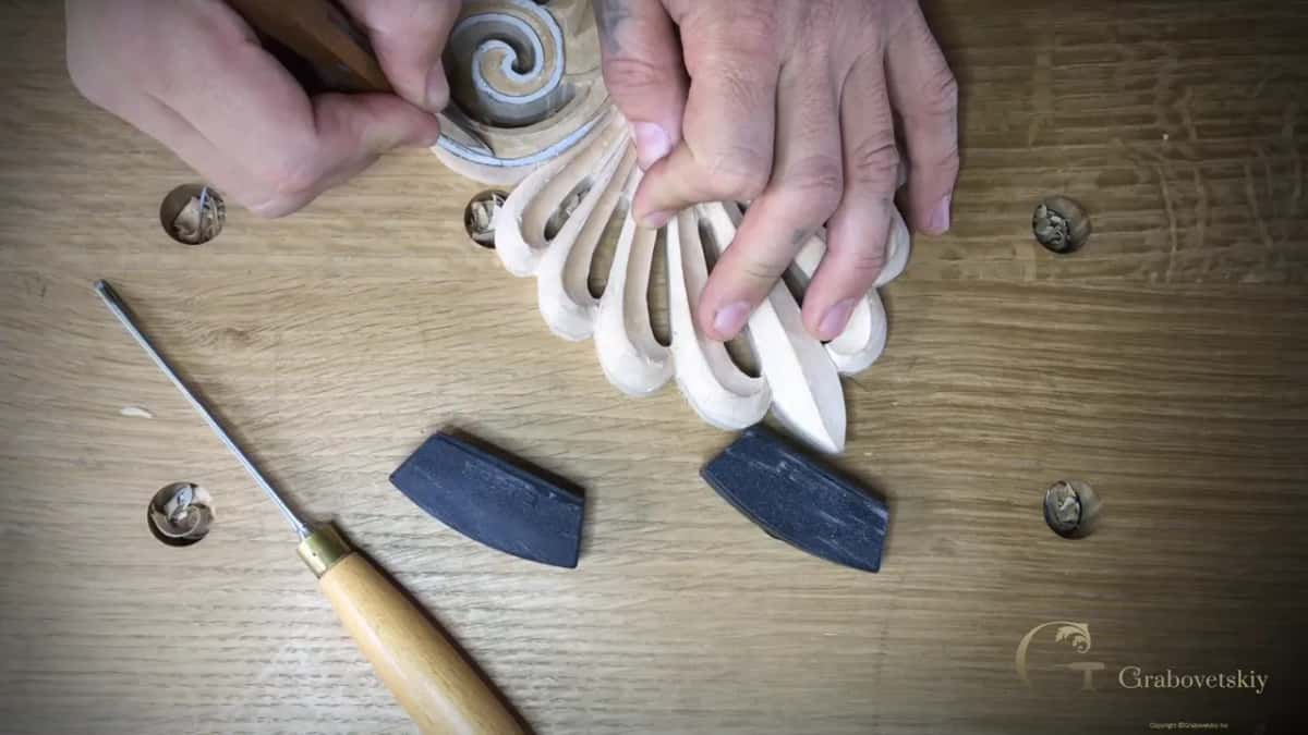 Left spiral, outside edge